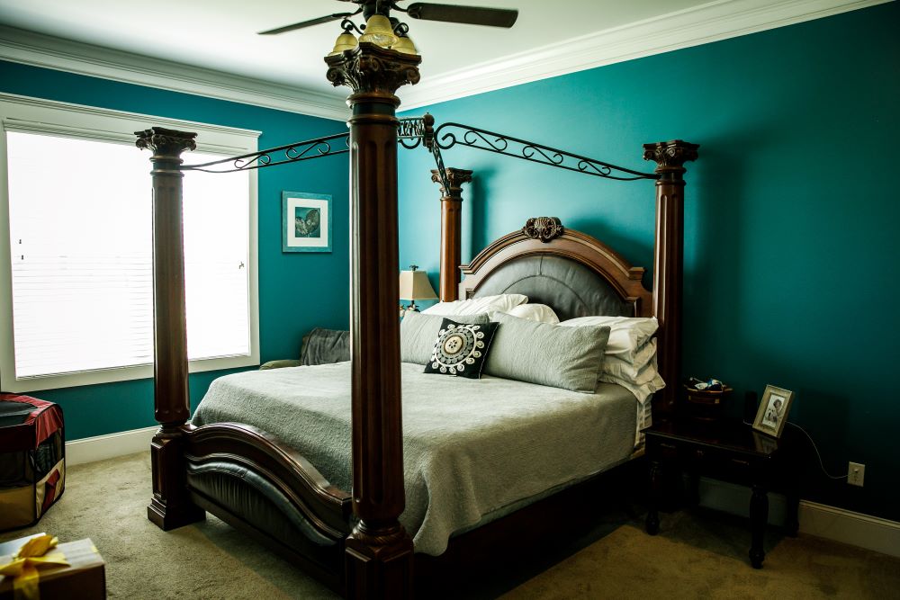 Bedroom Makeover Ideas - Teal Painted Walls